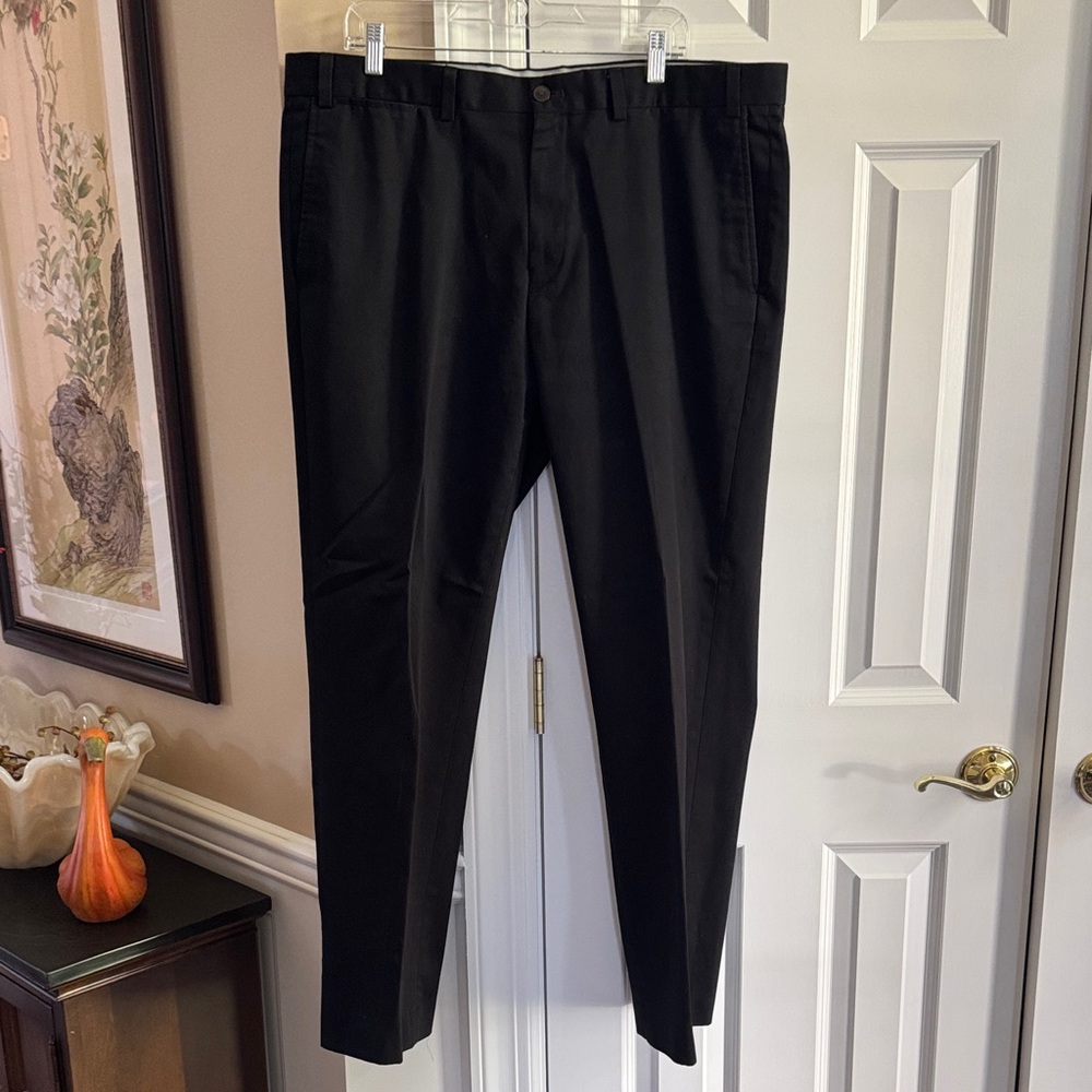 Eddie Bauer Wrinkle Free, Classic Fit, Plain Front Chinos